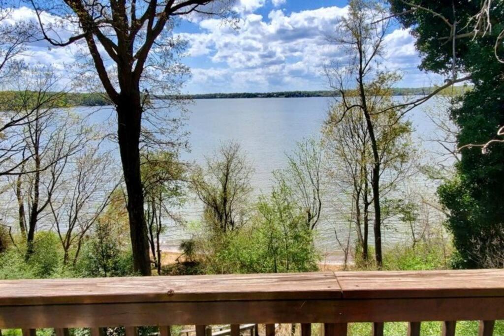 2 Bedroom Newly Renovated Waterfront Home; 10 Min From Mgm & The Gaylord 포트 워싱턴 외부 사진