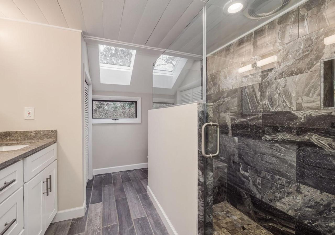 2 Bedroom Newly Renovated Waterfront Home; 10 Min From Mgm & The Gaylord 포트 워싱턴 외부 사진